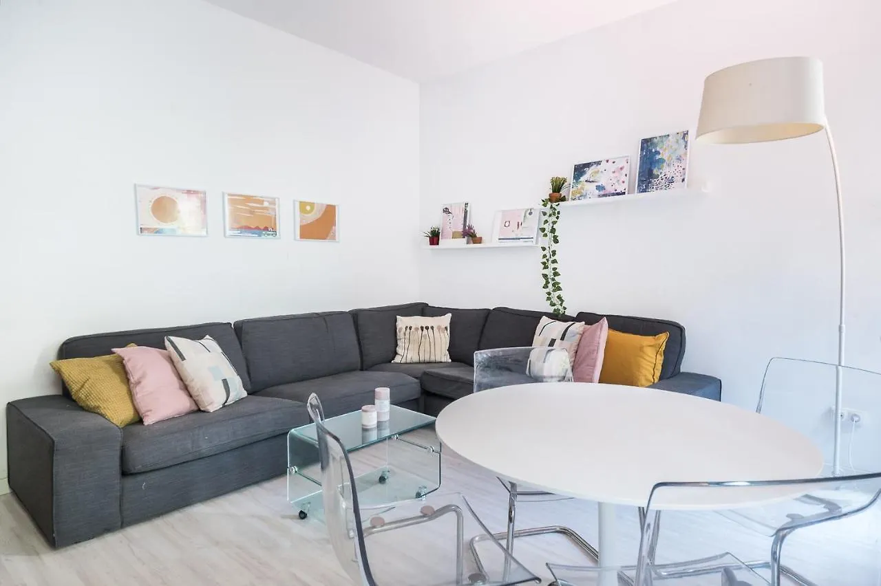 Spacious 3 Bed Apt In The Heart Of Sant Antoni Barcelona Spain