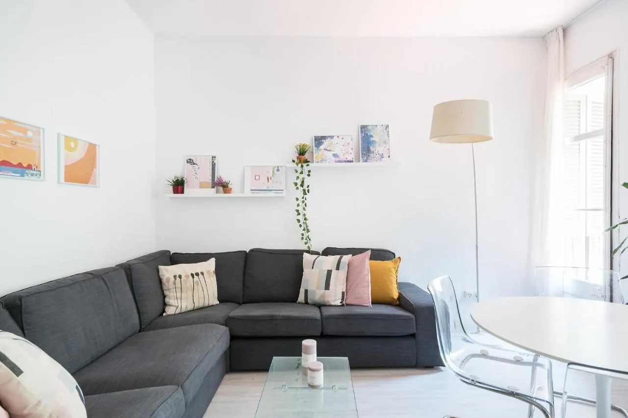 Apartment Spacious 3 Bed Apt In The Heart Of Sant Antoni Barcelona