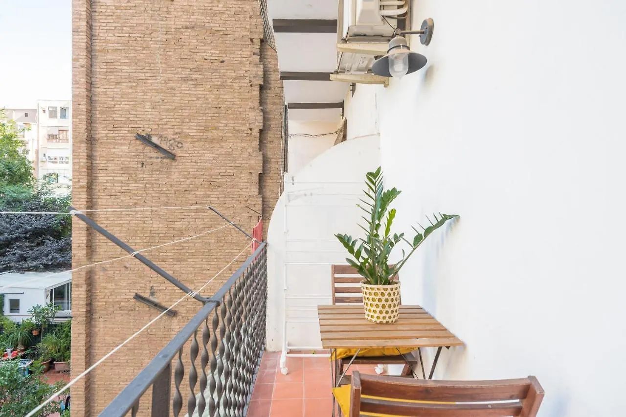 Apartment Spacious 3 Bed Apt In The Heart Of Sant Antoni Barcelona